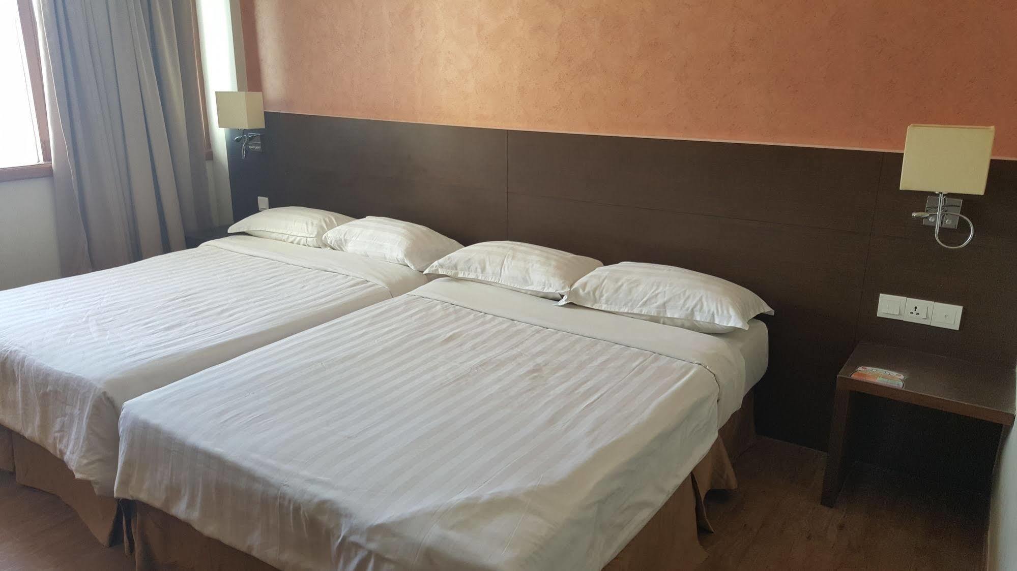 Hotel Malaysia George Town Zewnętrze zdjęcie